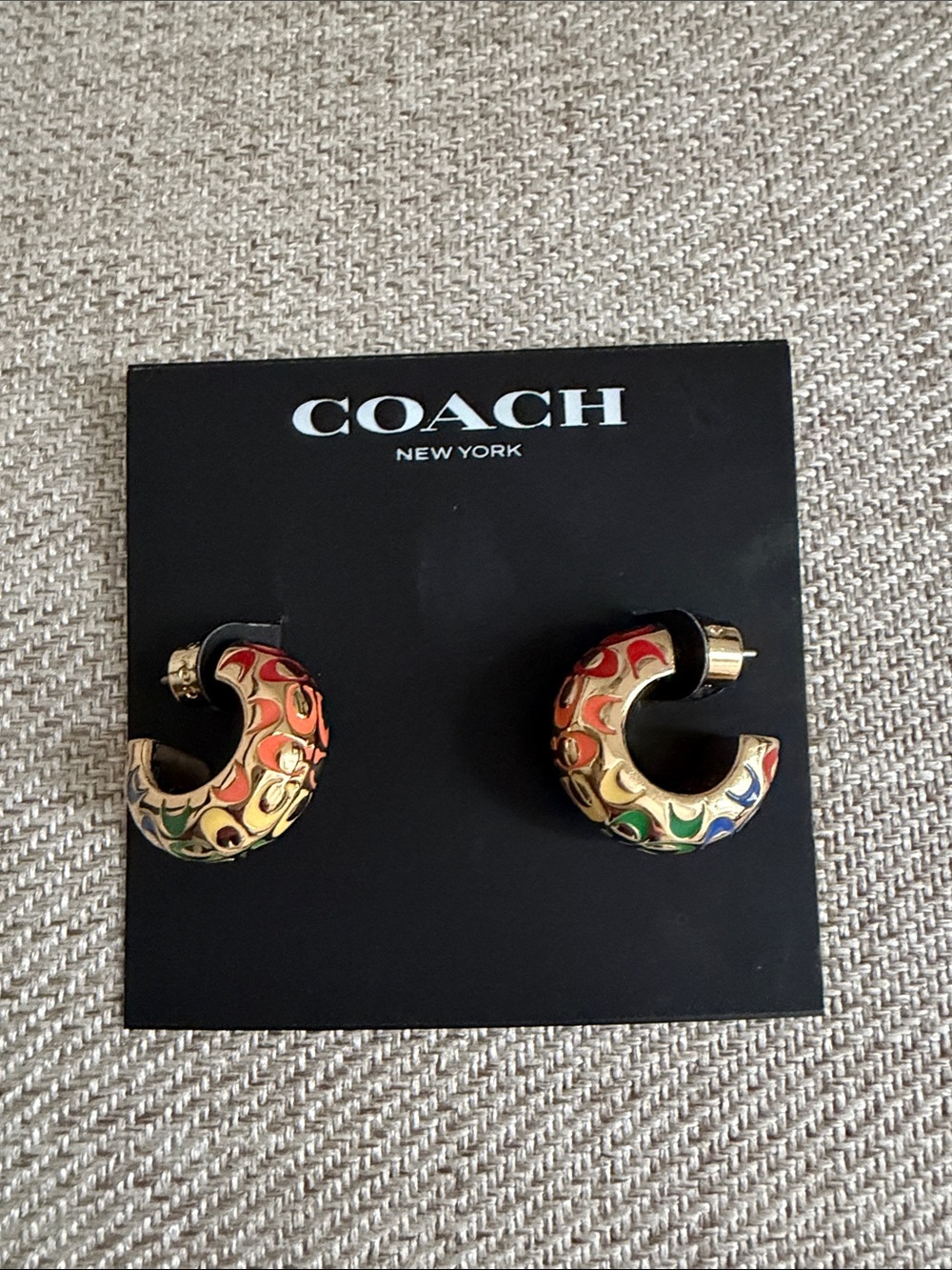 NWT COACH Signature Enamel Hoop Earrings C9362 — Gold/Pink Multicolor